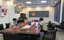 廣西婁底客戶來訪，參觀蓄電池礦用電機車的生產(chǎn)