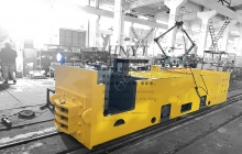 出口定制型10噸架線式電機(jī)車出廠測(cè)試